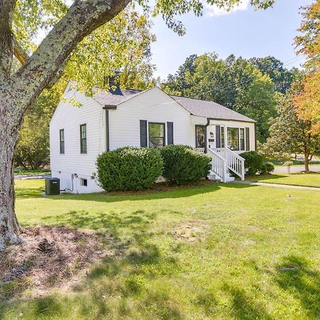 Charming Greensboro Home - 2 Mi To Downtown! Exterior photo