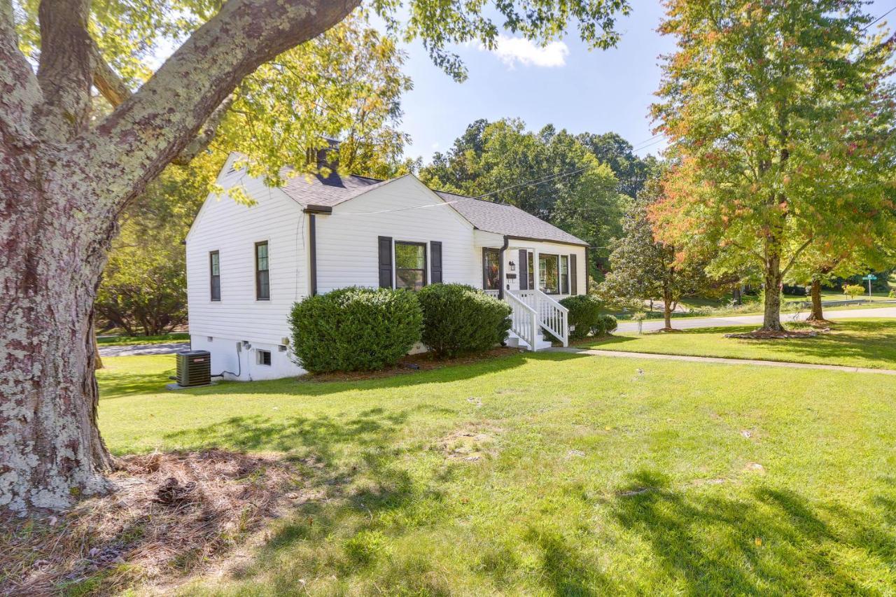 Charming Greensboro Home - 2 Mi To Downtown! Exterior photo